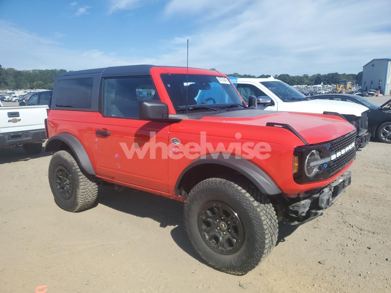Photo 4 of 2022 FORD BRONCO BASE (VIN 1FMDE5CP0NLA81589)