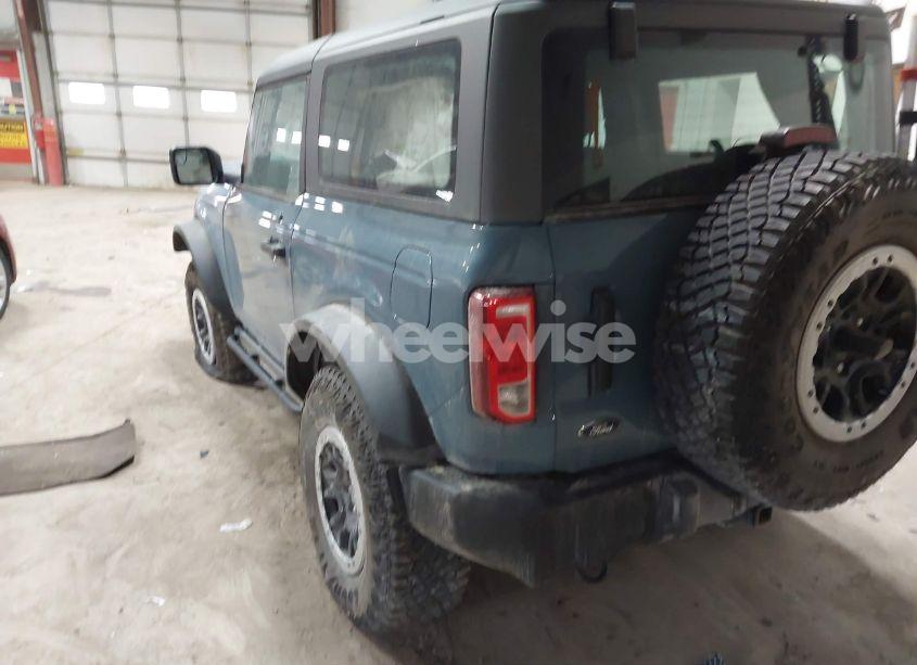 Photo 3 of 2022 Ford Bronco (VIN 1FMDE5CP1NLB85881)