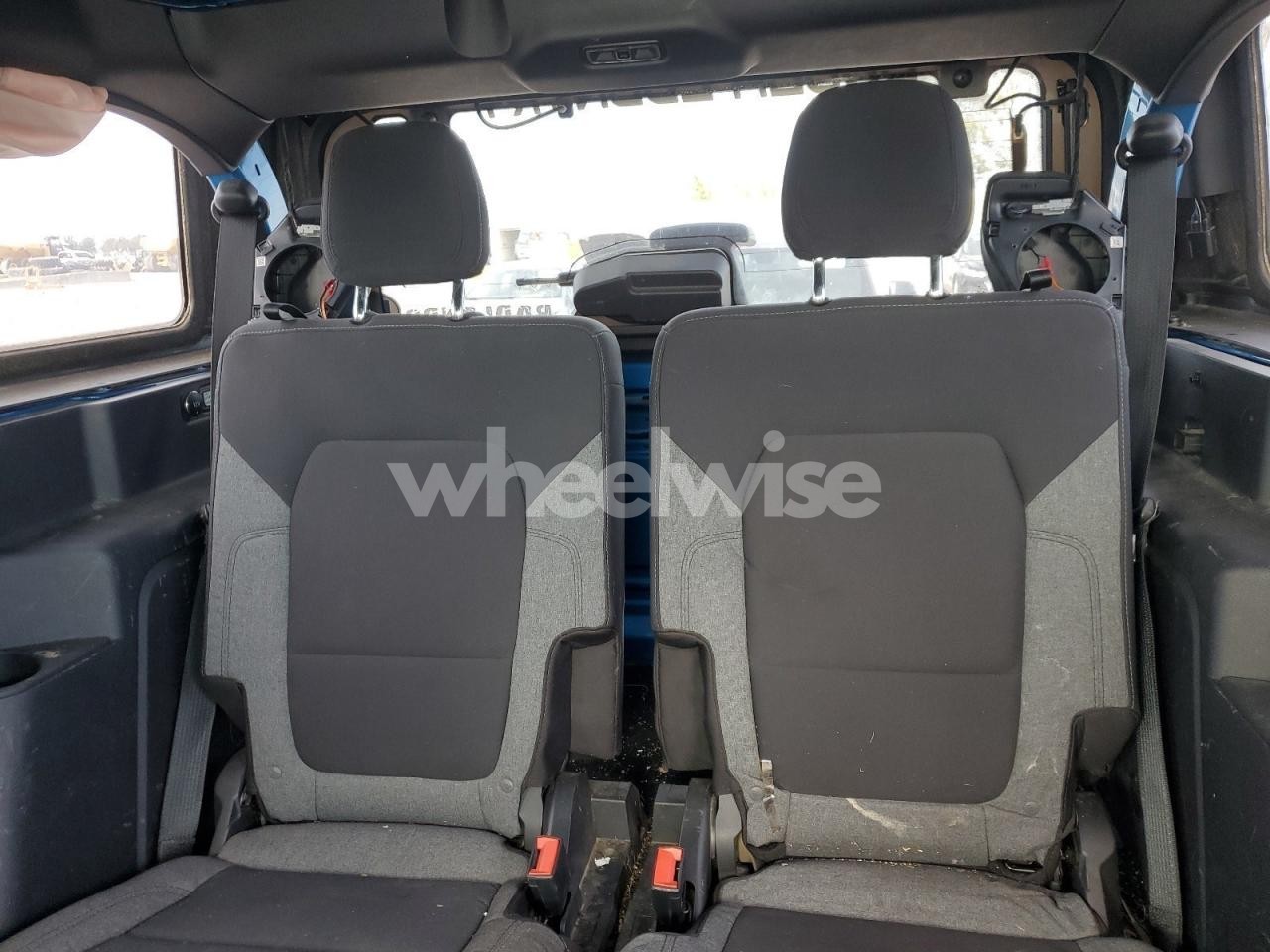 Photo 10 of 2021 FORD BRONCO BASE (VIN 1FMDE5CP3MLB05902)