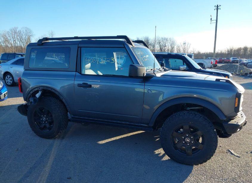 Photo 13 of 2022 Ford Bronco BLACK DIAMOND (VIN 1FMDE5CPXNLA95256)