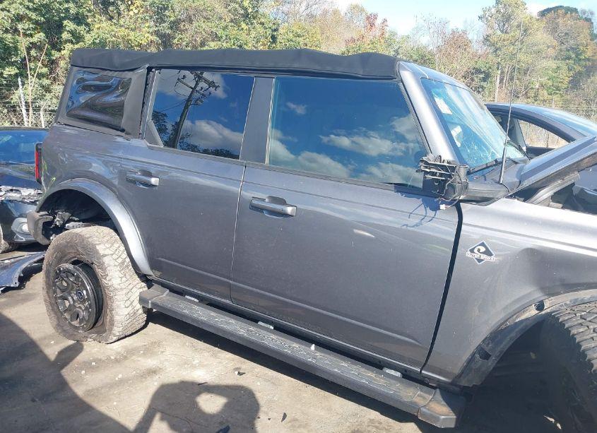 Photo 12 of 2022 Ford Bronco OUTER BANKS (VIN 1FMDE5DH0NLA84029)