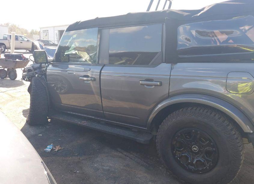 Photo 13 of 2022 Ford Bronco OUTER BANKS (VIN 1FMDE5DH0NLA84029)