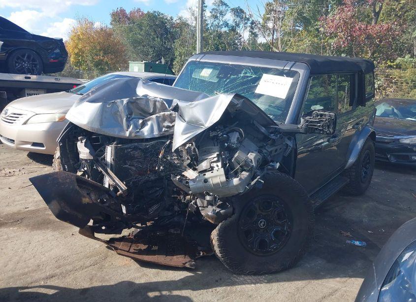 Photo 2 of 2022 Ford Bronco OUTER BANKS (VIN 1FMDE5DH0NLA84029)