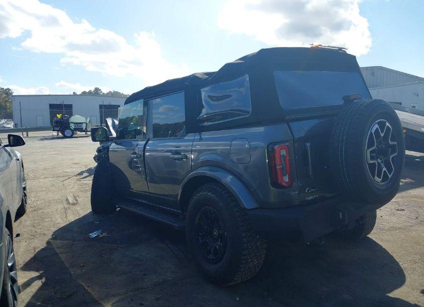 Photo 3 of 2022 Ford Bronco OUTER BANKS (VIN 1FMDE5DH0NLA84029)