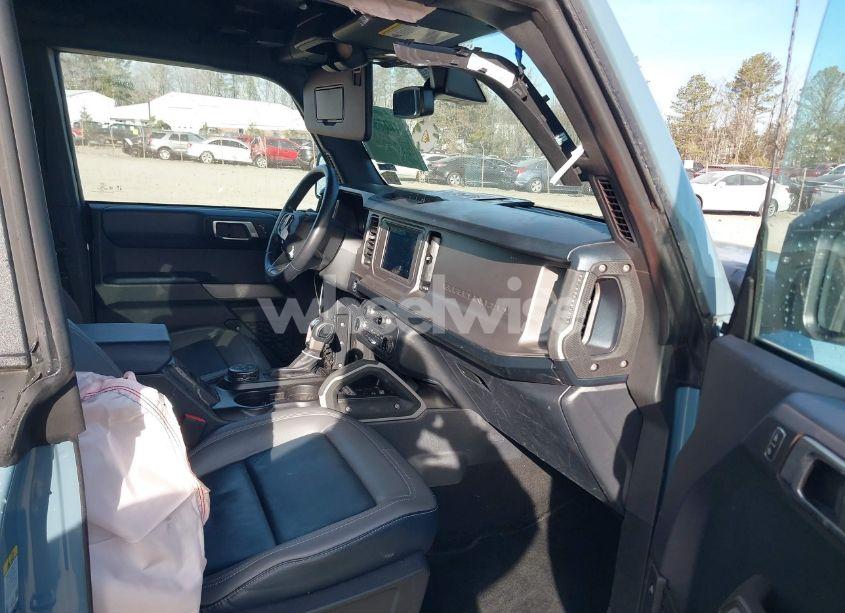 Photo 5 of 2022 Ford Bronco OUTER BANKS (VIN 1FMDE5DH0NLB77892)