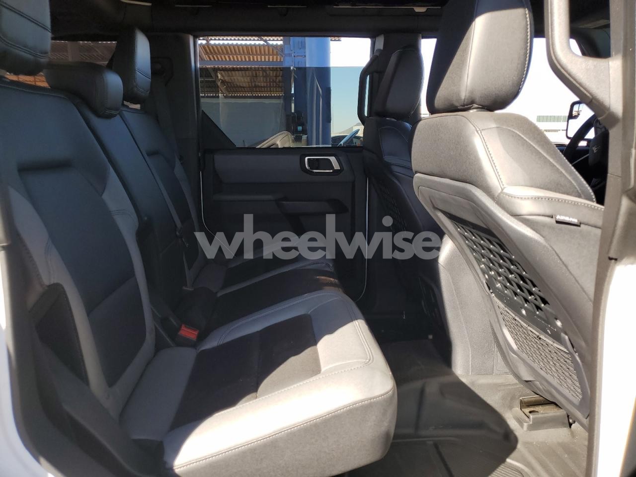 Photo 10 of 2023 FORD BRONCO BASE (VIN 1FMDE5DH0PLB93142)