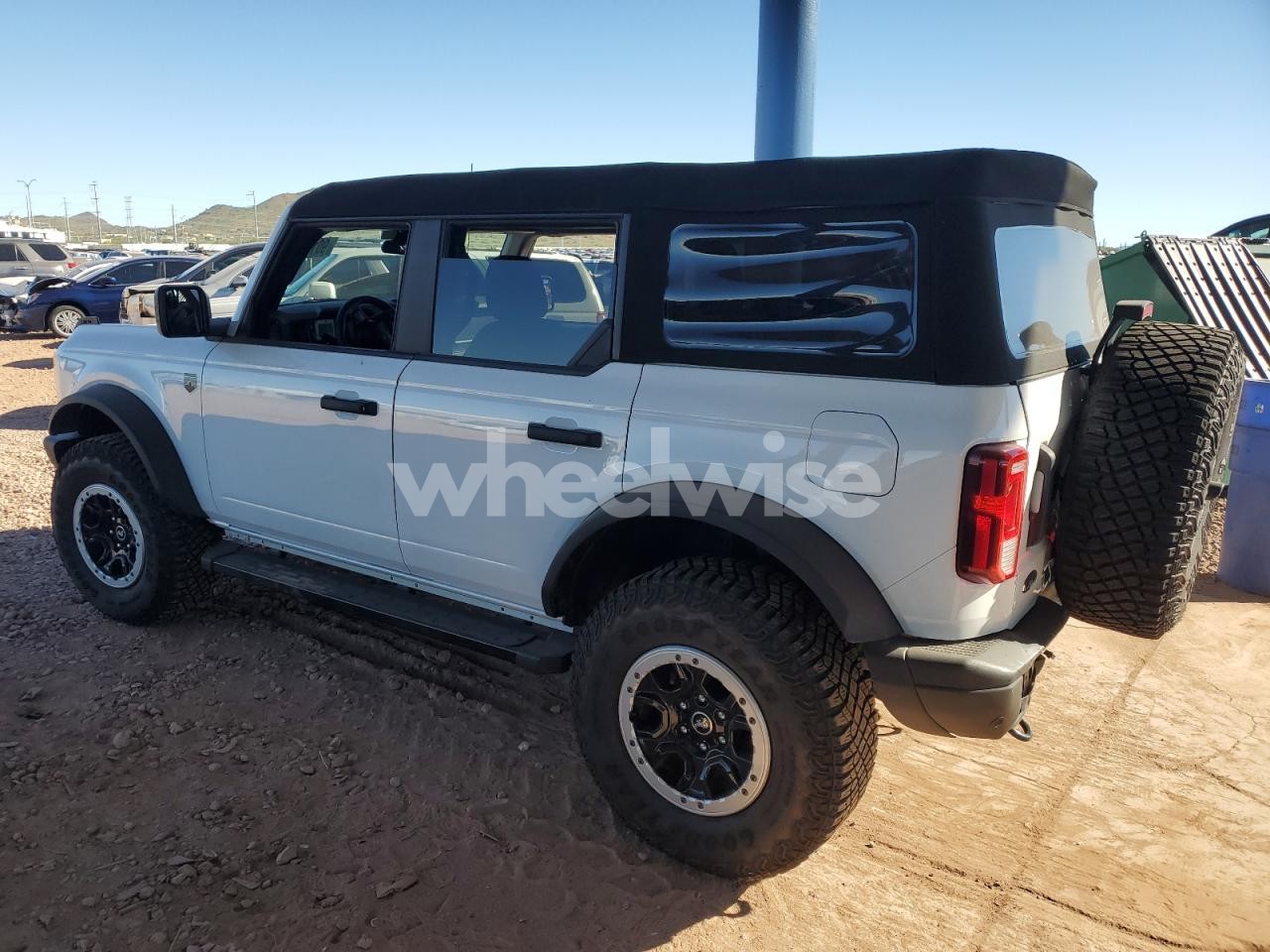 Photo 2 of 2023 FORD BRONCO BASE (VIN 1FMDE5DH0PLB93142)