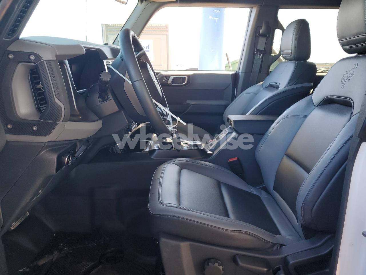 Photo 7 of 2023 FORD BRONCO BASE (VIN 1FMDE5DH0PLB93142)