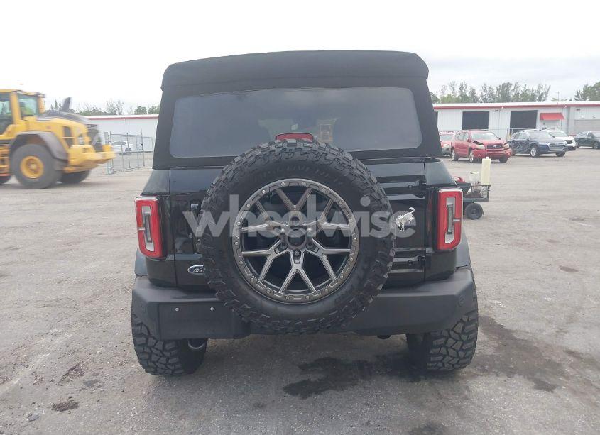 Photo 16 of 2022 Ford Bronco OUTER BANKS (VIN 1FMDE5DH1NLB73169)