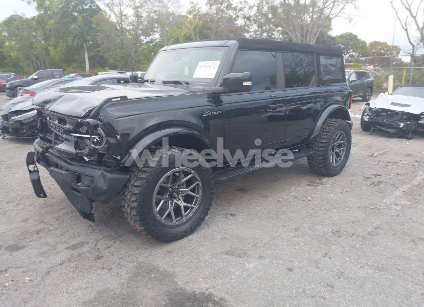 Photo 2 of 2022 Ford Bronco OUTER BANKS (VIN 1FMDE5DH1NLB73169)