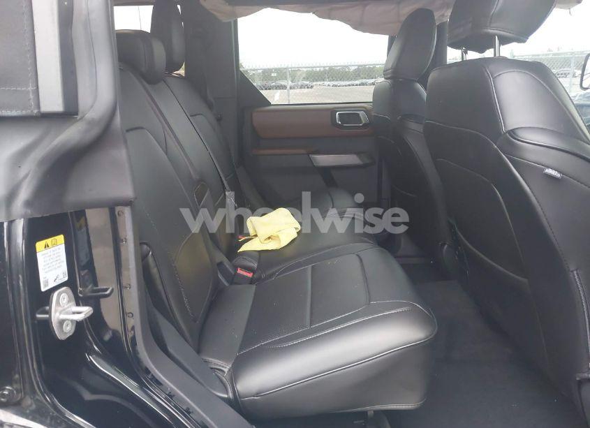 Photo 8 of 2022 Ford Bronco OUTER BANKS (VIN 1FMDE5DH1NLB73169)