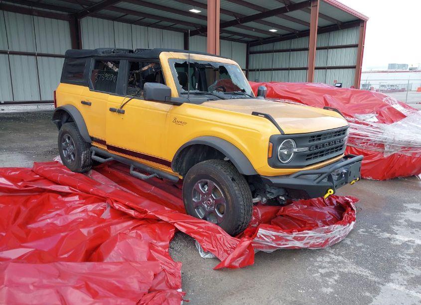 2022 Ford Bronco (VIN 1FMDE5DH6NLB59588) main photo