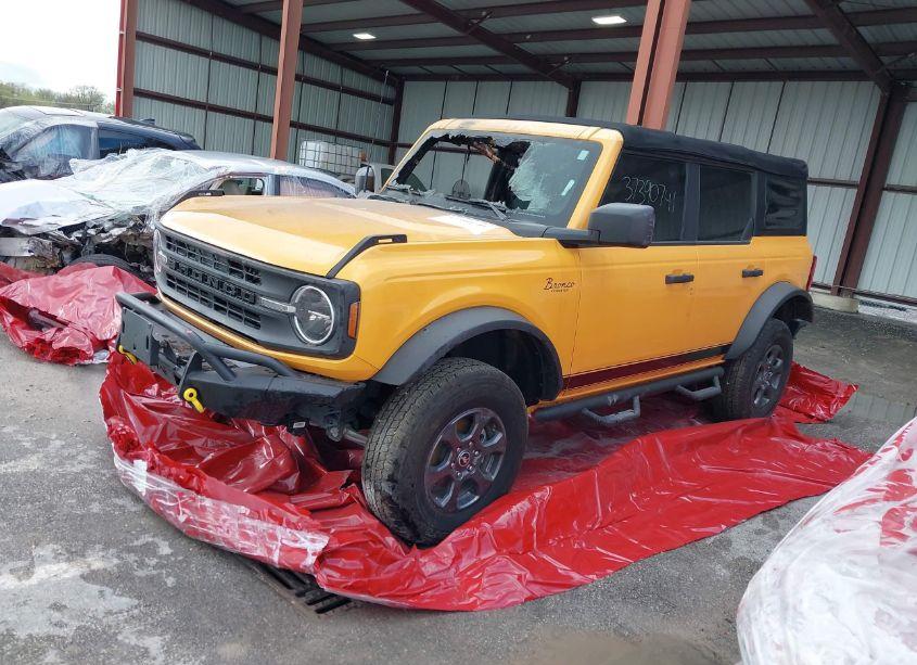 Photo 2 of 2022 Ford Bronco (VIN 1FMDE5DH6NLB59588)