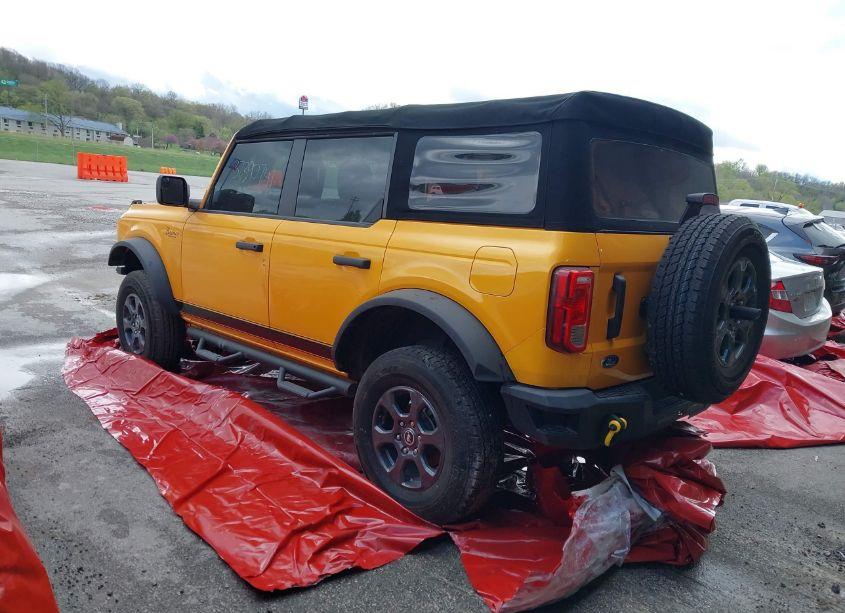 Photo 3 of 2022 Ford Bronco (VIN 1FMDE5DH6NLB59588)