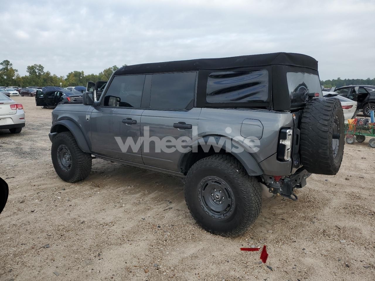 Photo 2 of 2024 FORD BRONCO BIG BEND (VIN 1FMDE7BH7RLB25857)