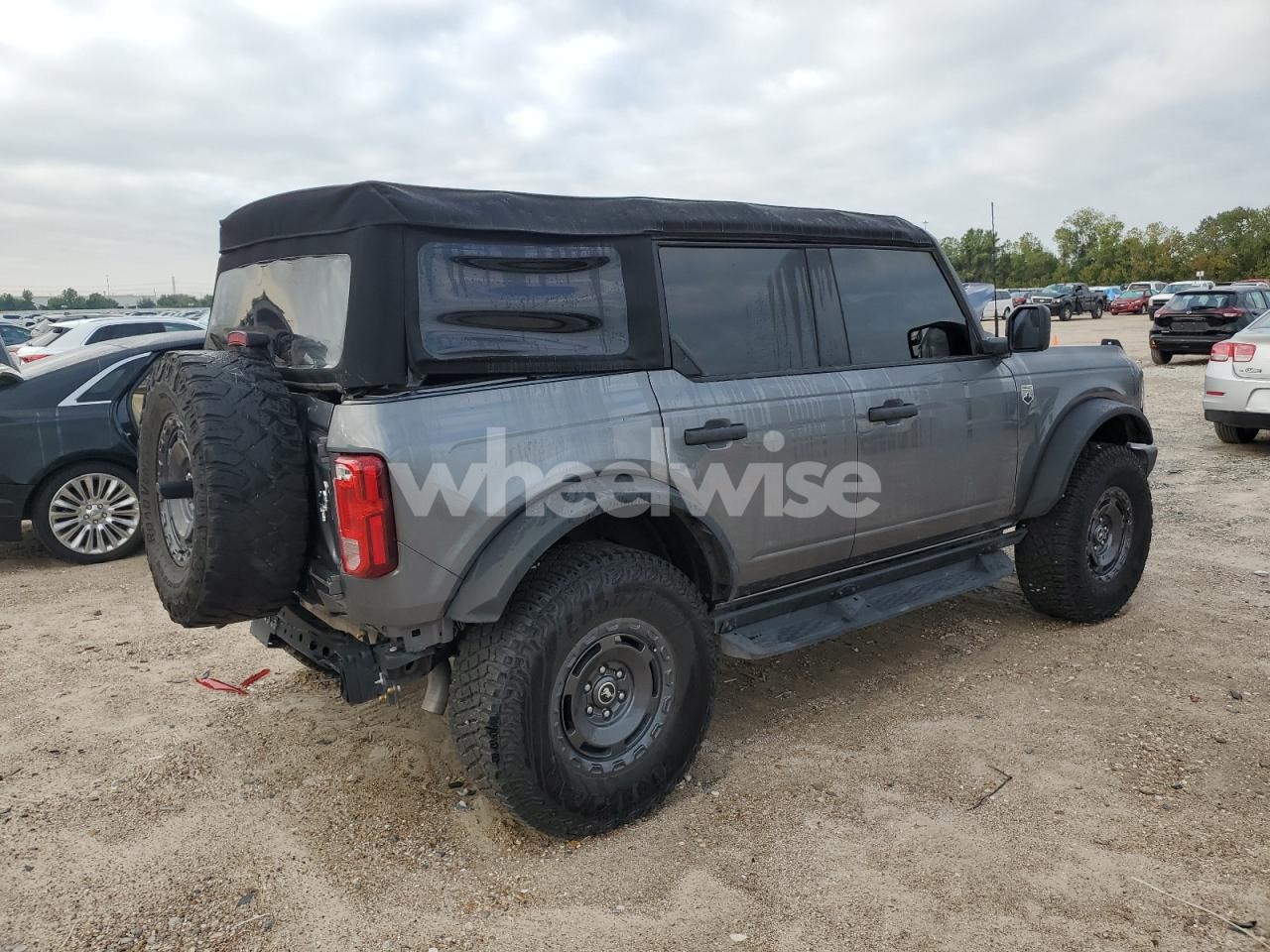 Photo 3 of 2024 FORD BRONCO BIG BEND (VIN 1FMDE7BH7RLB25857)