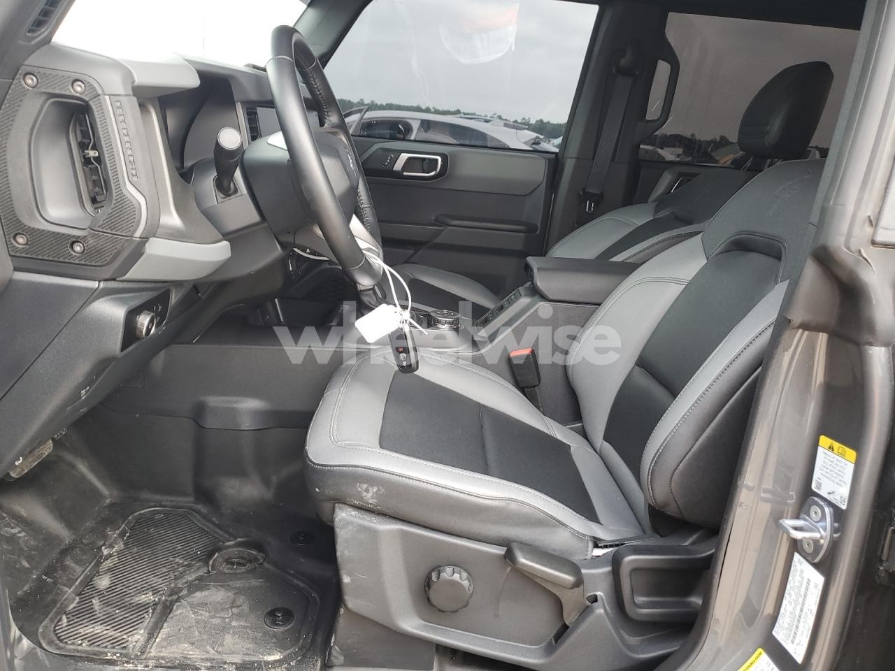 Photo 7 of 2024 FORD BRONCO BIG BEND (VIN 1FMDE7BH7RLB25857)