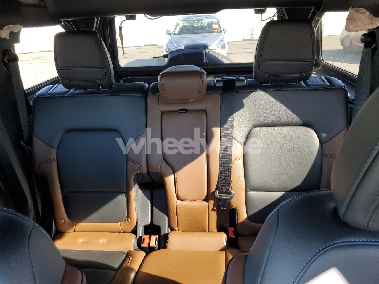 Photo 10 of 2024 FORD BRONCO OUTER BANKS (VIN 1FMDE8BH1RLA95423)