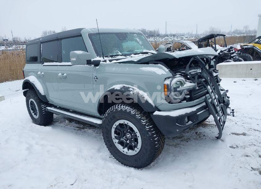 2024 Ford Bronco OUTER BANKS (VIN 1FMDE8BH2RLB47383) main photo