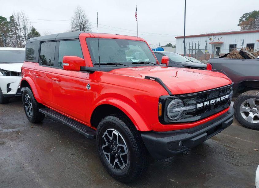 Photo 13 of 2024 Ford Bronco OUTER BANKS (VIN 1FMDE8BH3RLA77117)
