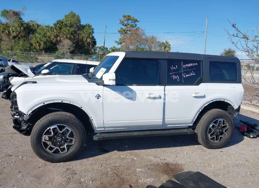 Photo 14 of 2024 Ford Bronco OUTER BANKS (VIN 1FMDE8BH6RLB35995)