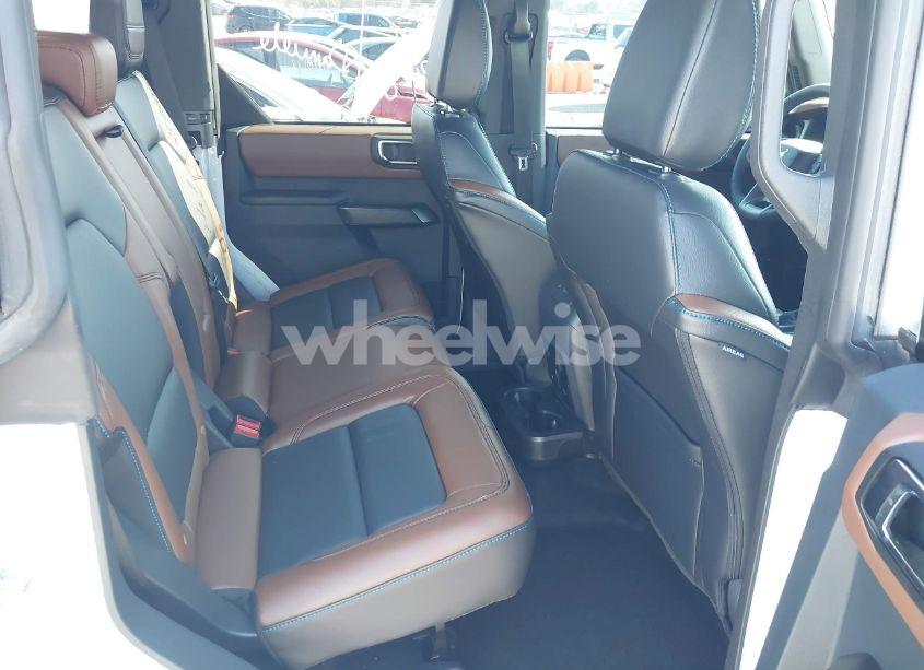 Photo 8 of 2024 Ford Bronco OUTER BANKS (VIN 1FMDE8BH6RLB35995)