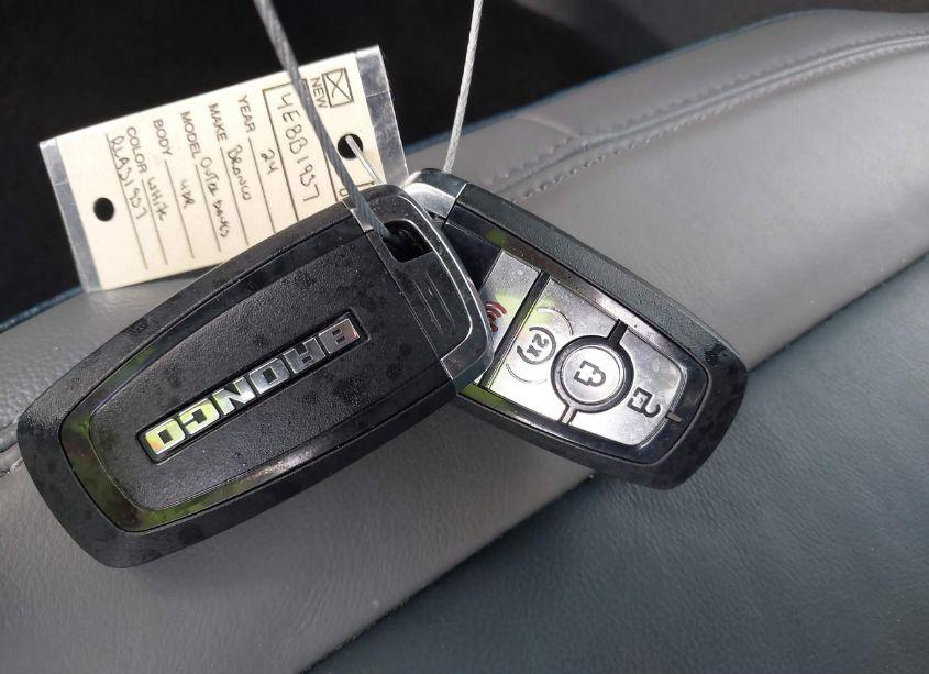 Photo 11 of 2024 Ford Bronco OUTER BANKS (VIN 1FMDE8BH9RLA31937)