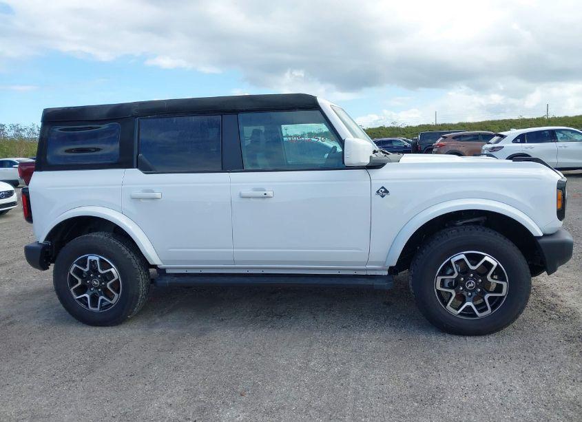 Photo 14 of 2024 Ford Bronco OUTER BANKS (VIN 1FMDE8BH9RLA31937)