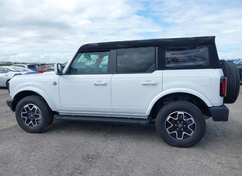 Photo 15 of 2024 Ford Bronco OUTER BANKS (VIN 1FMDE8BH9RLA31937)