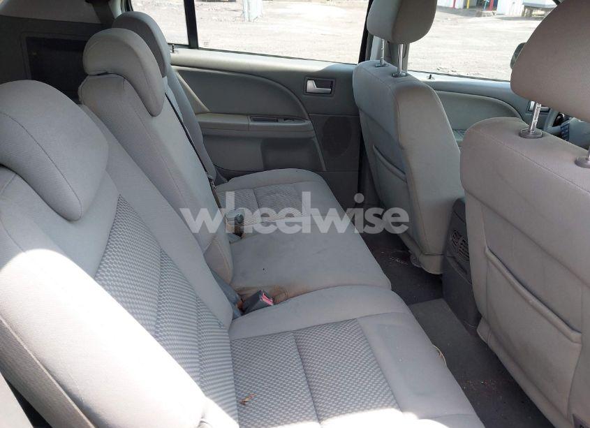 Photo 8 of 2005 Ford Freestyle SE (VIN 1FMDK01115GA64903)