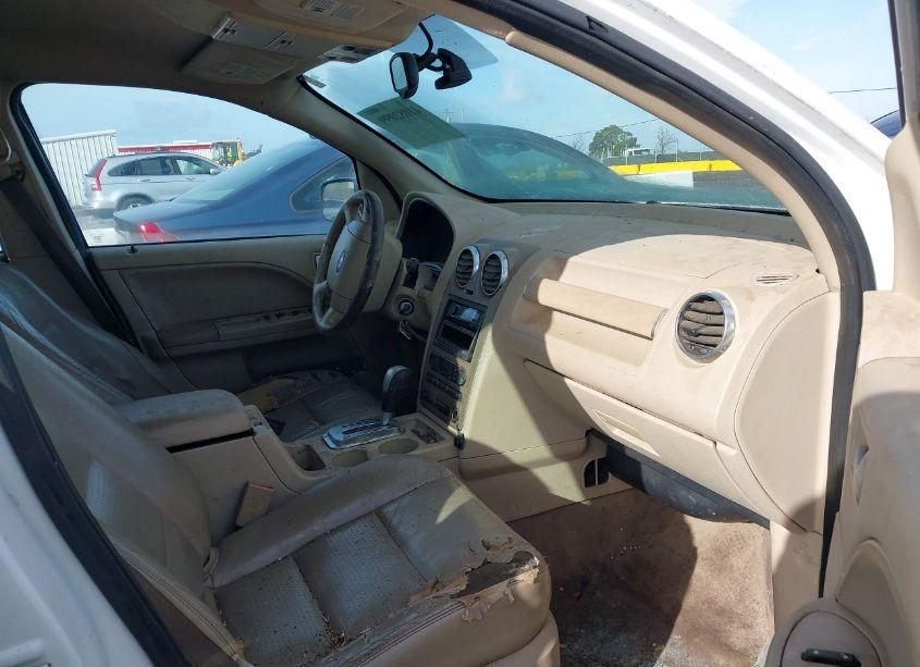 Photo 5 of 2005 Ford Freestyle SEL (VIN 1FMDK02125GA43234)