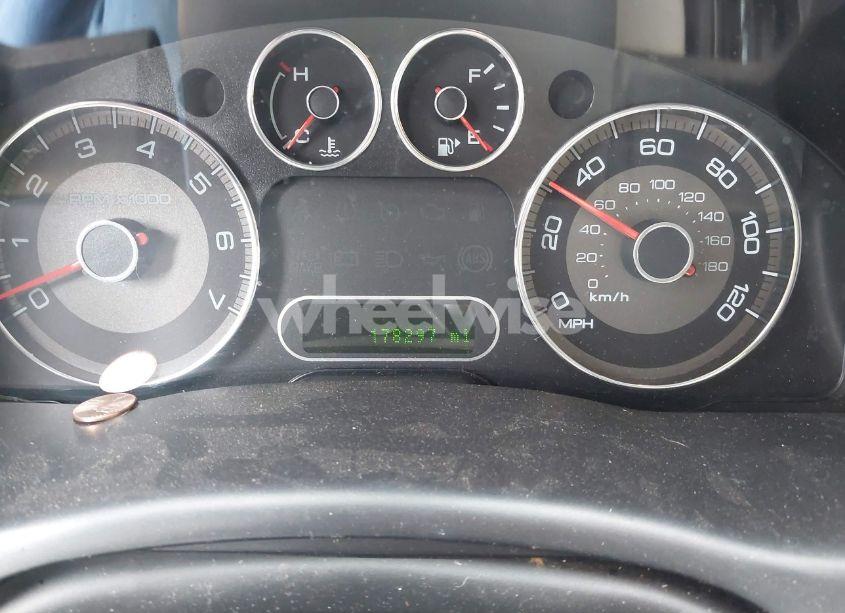 Photo 7 of 2008 Ford Taurus X SEL (VIN 1FMDK02W38GA43355)