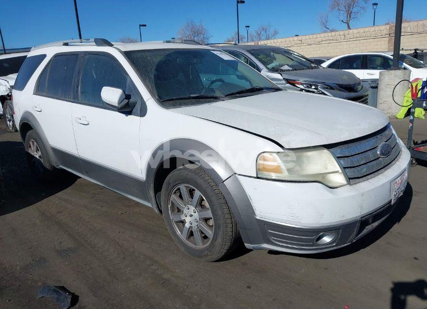 2008 Ford Taurus X SEL (VIN 1FMDK02WX8GA02110) main photo