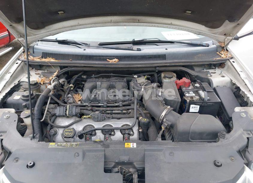 Photo 10 of 2008 Ford Taurus X SEL (VIN 1FMDK02WX8GA09123)