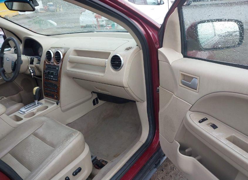 Photo 5 of 2006 Ford Freestyle LIMITED (VIN 1FMDK03106GA44026)