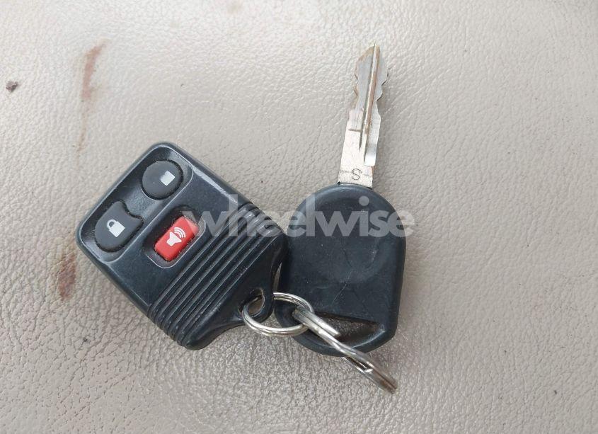 Photo 11 of 2005 Ford Freestyle LIMITED (VIN 1FMDK03165GA78969)