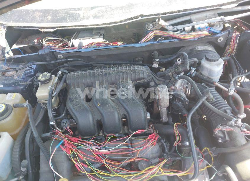 Photo 10 of 2005 Ford Freestyle LIMITED (VIN 1FMDK03195GA69554)