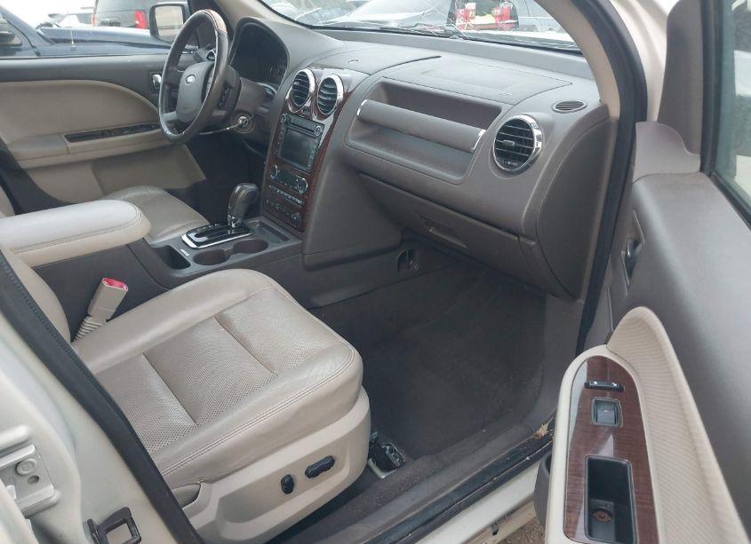 Photo 5 of 2008 Ford Taurus X LIMITED (VIN 1FMDK06W18GA21686)