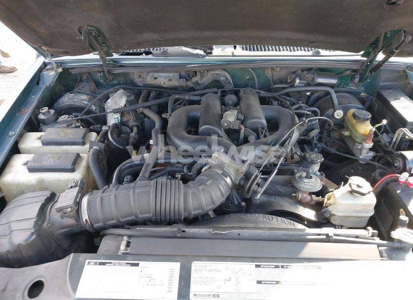 Photo 10 of 1997 Ford Explorer (VIN 1FMDU32E1VUC26561)