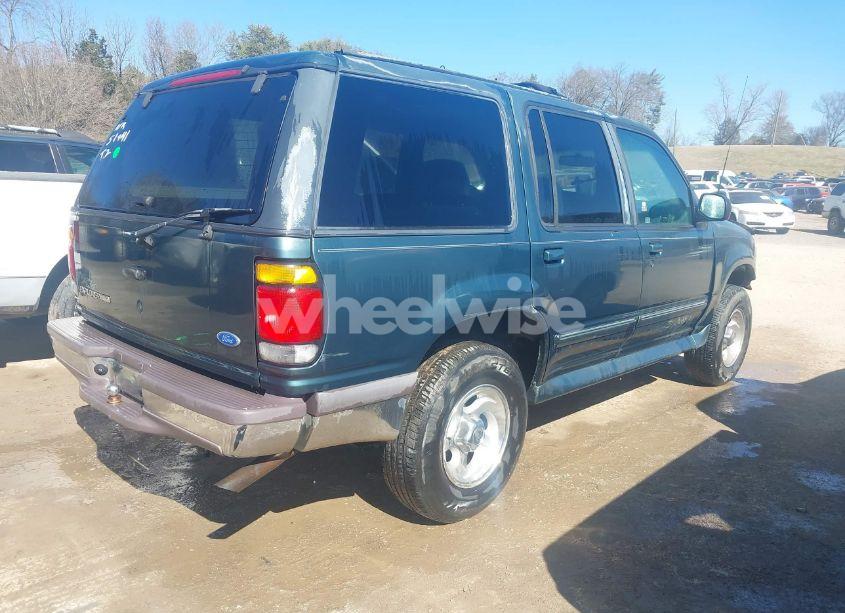 Photo 4 of 1997 Ford Explorer (VIN 1FMDU32E1VUC26561)