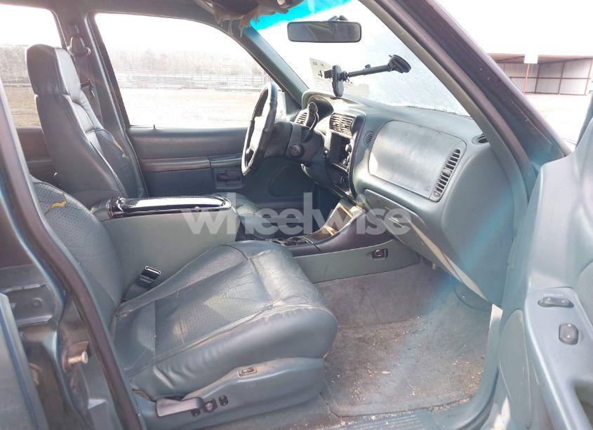 Photo 5 of 1997 Ford Explorer (VIN 1FMDU32E1VUC26561)