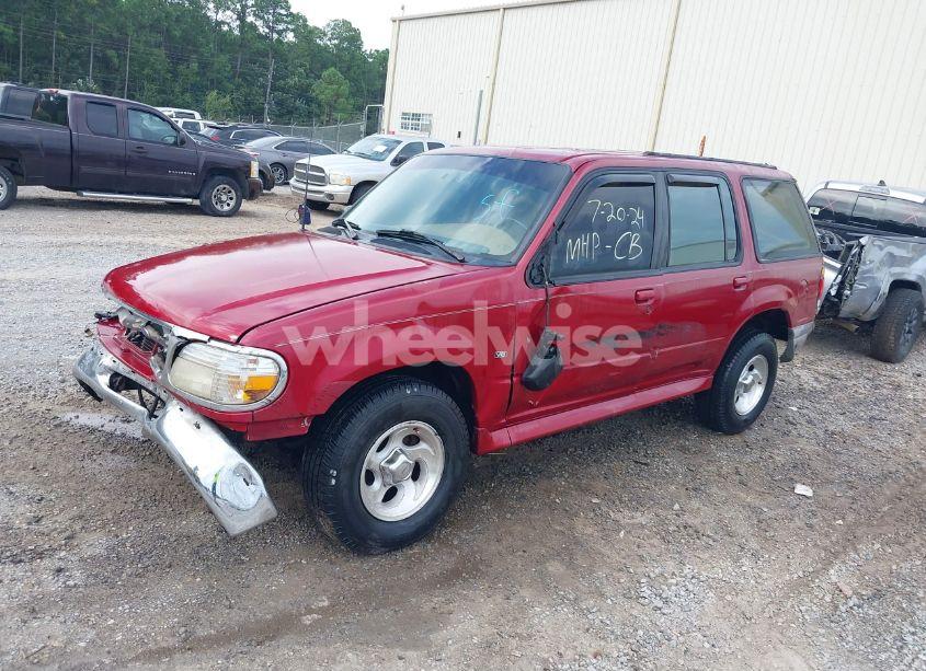 Photo 2 of 1996 Ford Explorer (VIN 1FMDU32P0TZA22044)