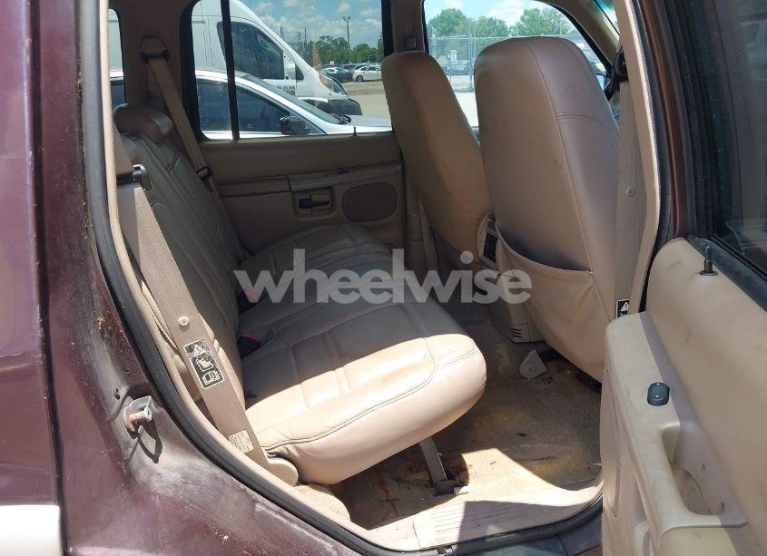 Photo 8 of 1999 Ford Explorer EDDIE BAUER/LIMITED EDITION/XLT (VIN 1FMDU32P2XUC31708)