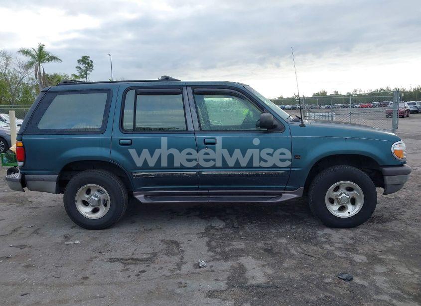 Photo 14 of 1997 Ford Explorer EDDIE BAUER/LIMITED/XLT (VIN 1FMDU32P3VZB34002)