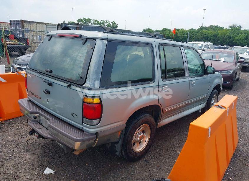 Photo 4 of 1996 Ford Explorer (VIN 1FMDU32P7TZB92093)