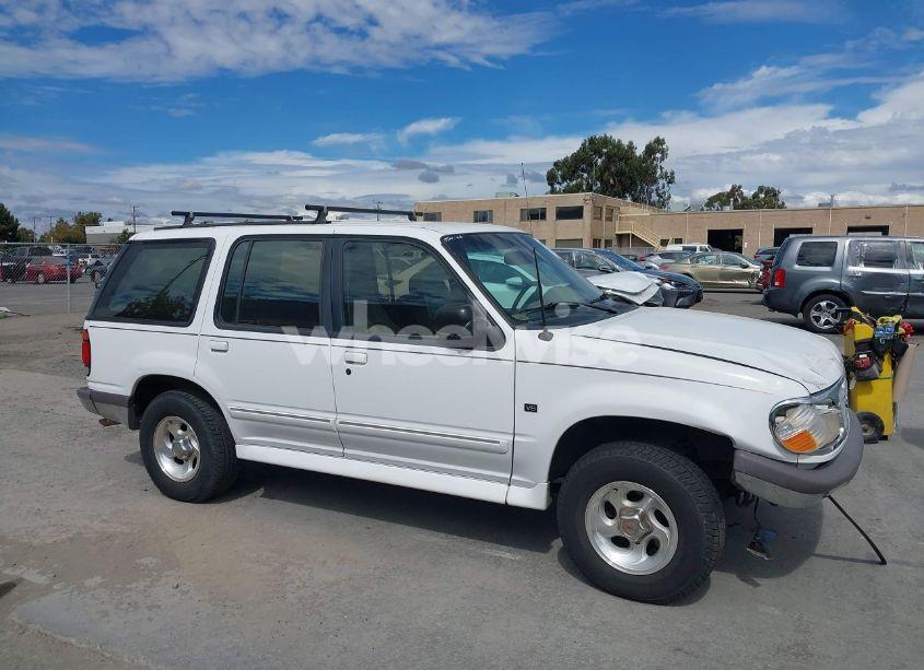 Photo 13 of 1997 Ford Explorer EDDIE BAUER/LIMITED/XLT (VIN 1FMDU32PXVUB76986)