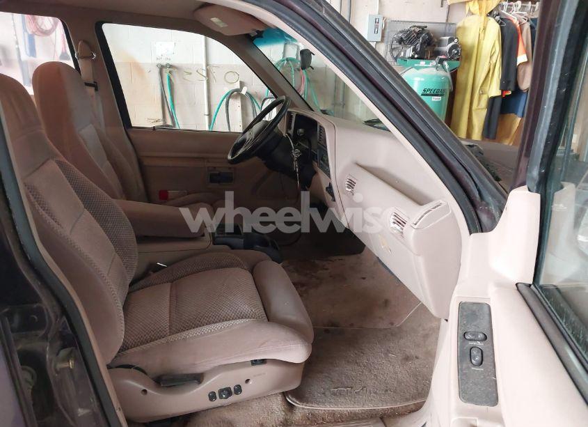 Photo 5 of 1993 Ford Explorer (VIN 1FMDU32X3PUB33030)