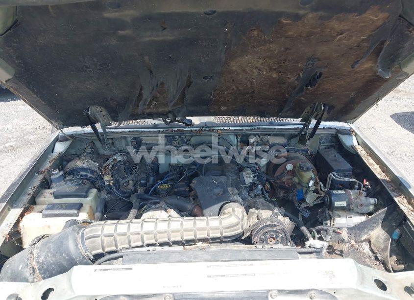 Photo 10 of 1996 Ford Explorer (VIN 1FMDU32X4TZA63759)