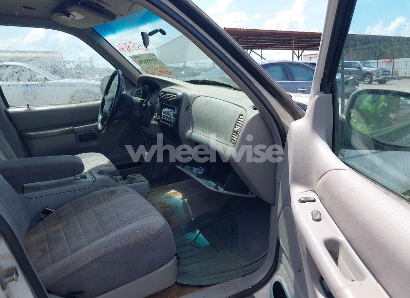 Photo 5 of 1997 Ford Explorer EDDIE BAUER/LIMITED/XL/XLT (VIN 1FMDU32X4VUA71215)