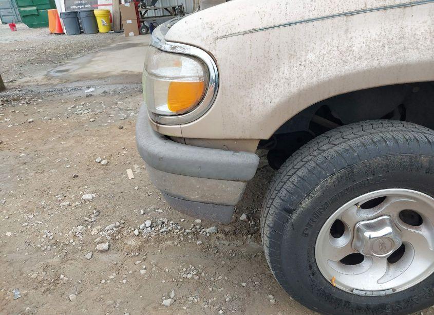 Photo 13 of 1996 Ford Explorer (VIN 1FMDU32X8TUB14368)